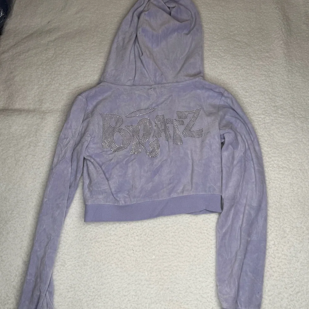 Dolls Kill X BRATZ Lavender Velour Cropped Full Zip Sweater S Y2K Streetwear EUC